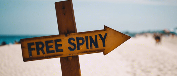 Nedělní free spiny dnes – kde si zahrajete volné otočky
